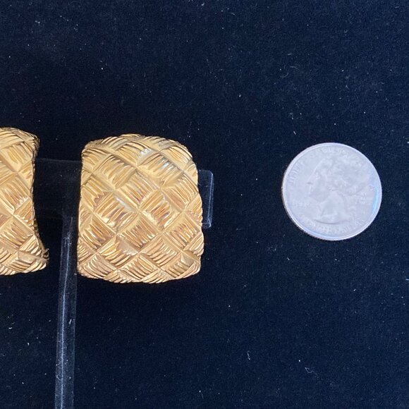 Anne Klein Gold Tone Basket Weave Clip On Earrings Vintage 1980s Chunky Gorgeous - Picture 5 of 13